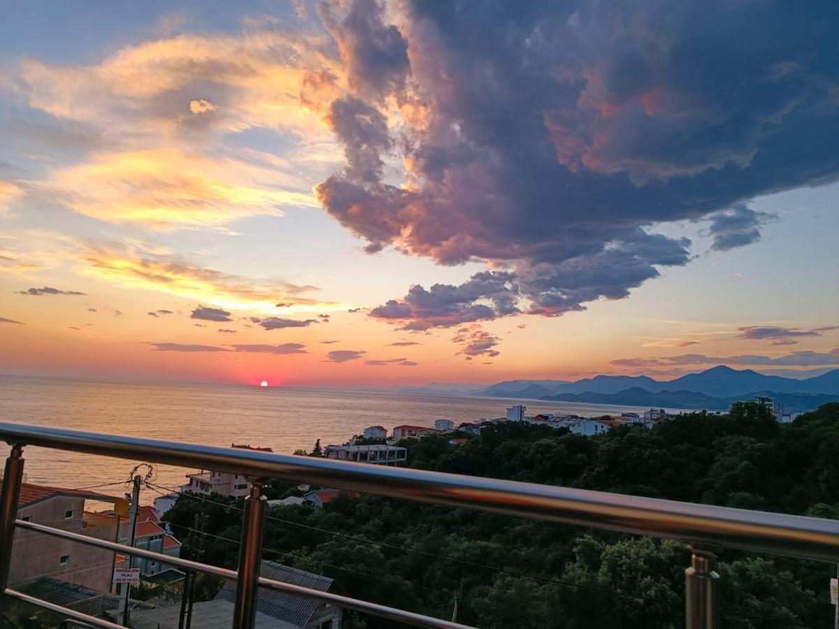 Carefree Apartments Ulcinj Bagian luar foto